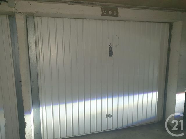 Afficher la photo en grand Parking à louer - 12 m2 - La Grande Motte - 34 - LANGUEDOC-ROUSSILLON