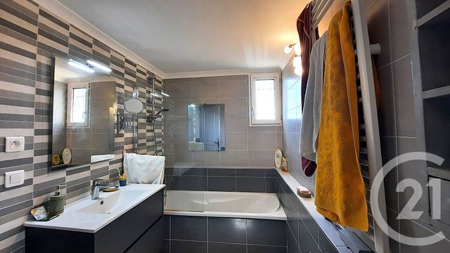 Maison à vendre - 5 pièces - 127,75 m2 - Milhaud - 30 - LANGUEDOC-ROUSSILLON