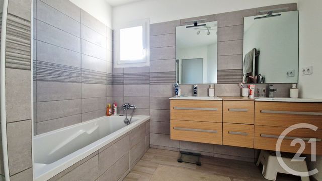 Maison à vendre - 5 pièces - 134,20 m2 - Codognan - 30 - LANGUEDOC-ROUSSILLON