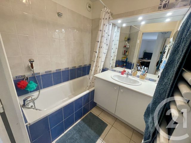 Appartement F3 à vendre - 3 pièces - 68,11 m2 - Nimes - 30 - LANGUEDOC-ROUSSILLON