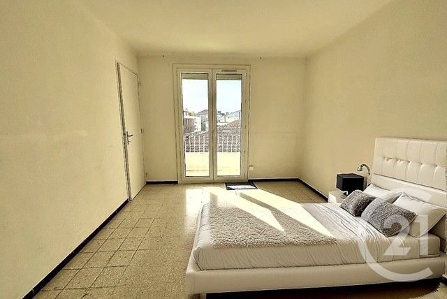 Appartement F4 à vendre - 4 pièces - 84,40 m2 - Nimes - 30 - LANGUEDOC-ROUSSILLON