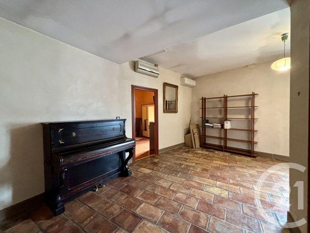 Appartement à vendre - 4 pièces - 146,60 m2 - Nimes - 30 - LANGUEDOC-ROUSSILLON