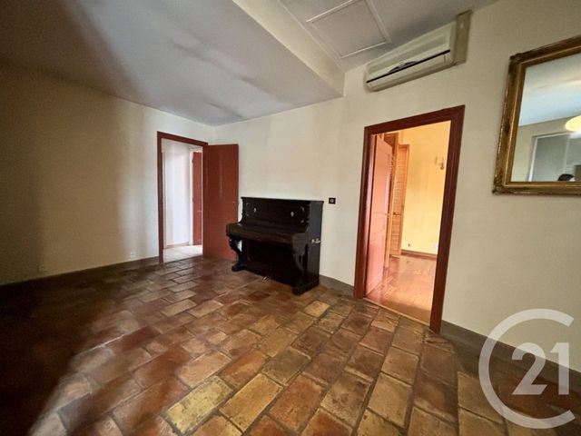 Appartement à vendre - 4 pièces - 146,60 m2 - Nimes - 30 - LANGUEDOC-ROUSSILLON
