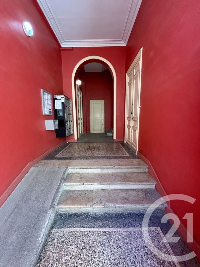 Appartement F2 à vendre - 2 pièces - 60,99 m2 - Nimes - 30 - LANGUEDOC-ROUSSILLON