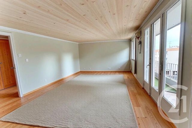 Appartement à vendre - 4 pièces - 70,23 m2 - Nimes - 30 - LANGUEDOC-ROUSSILLON