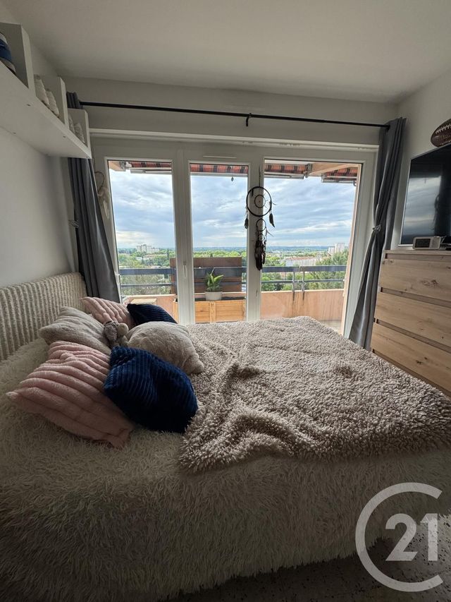 Appartement T4 à vendre - 4 pièces - 70,77 m2 - Nimes - 30 - LANGUEDOC-ROUSSILLON