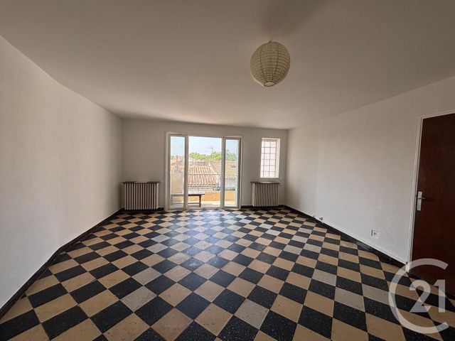 Appartement à vendre - 3 pièces - 75,82 m2 - Nimes - 30 - LANGUEDOC-ROUSSILLON