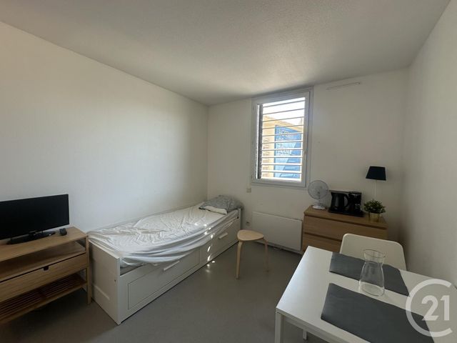 Appartement Studio à louer - 1 pièce - 18 m2 - Nimes - 30 - LANGUEDOC-ROUSSILLON