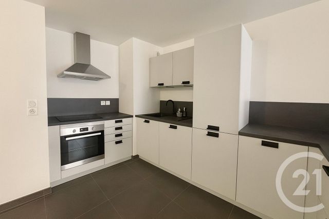 Appartement F3 à vendre - 3 pièces - 81 m2 - Nimes - 30 - LANGUEDOC-ROUSSILLON