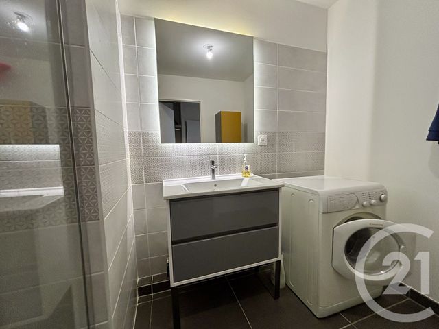 Afficher la photo en grand Appartement F3 à vendre - 3 pièces - 81 m2 - Nimes - 30 - LANGUEDOC-ROUSSILLON