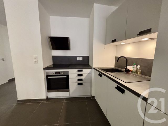 Afficher la photo en grand Appartement F3 à vendre - 3 pièces - 81 m2 - Nimes - 30 - LANGUEDOC-ROUSSILLON