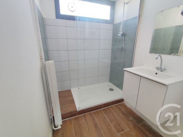 Appartement F4 à louer - 4 pièces - 70,43 m2 - Nimes - 30 - LANGUEDOC-ROUSSILLON