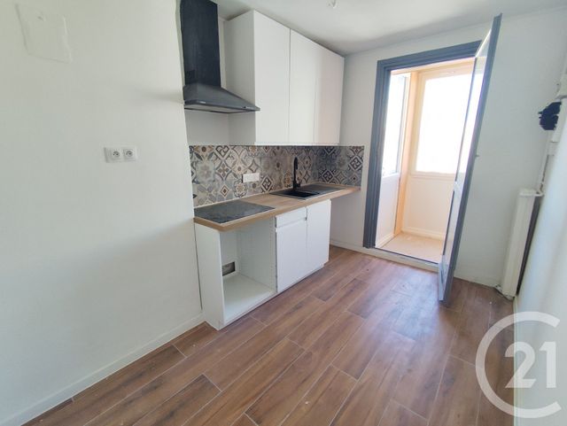 Appartement F4 à louer - 4 pièces - 70,43 m2 - Nimes - 30 - LANGUEDOC-ROUSSILLON