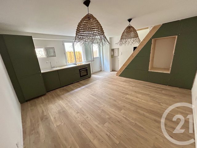 Appartement F2 à vendre - 3 pièces - 50 m2 - Nimes - 30 - LANGUEDOC-ROUSSILLON