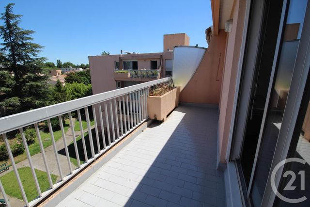 Appartement T4 à louer - 4 pièces - 84,72 m2 - Nimes - 30 - LANGUEDOC-ROUSSILLON