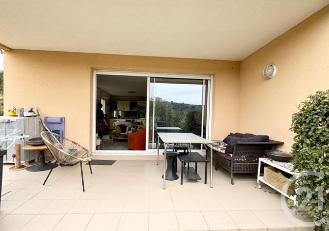 Appartement F3 à louer - 3 pièces - 74,11 m2 - Nimes - 30 - LANGUEDOC-ROUSSILLON