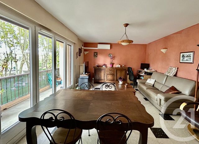 Afficher la photo en grand Appartement T4 à vendre - 4 pièces - 88,79 m2 - Nimes - 30 - LANGUEDOC-ROUSSILLON