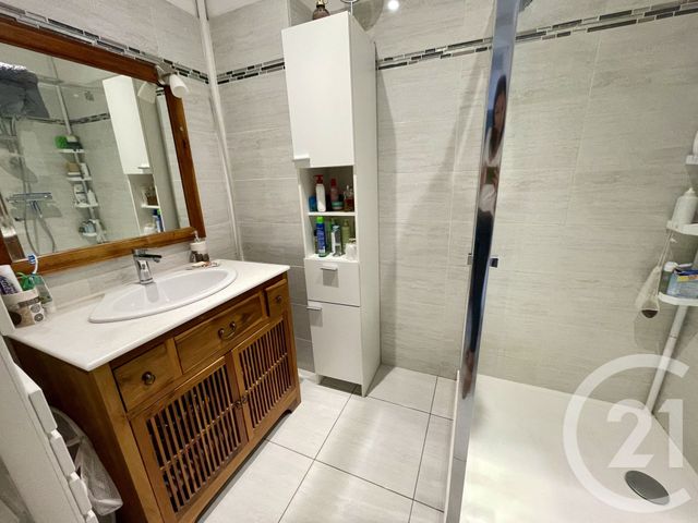 Appartement T3 à vendre - 3 pièces - 62,13 m2 - Nimes - 30 - LANGUEDOC-ROUSSILLON