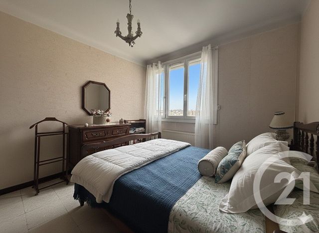 Appartement F4 &agrave; vendre - 4 pi&egrave;ces - 76,38 m2 - Nimes - 30 - LANGUEDOC-ROUSSILLON