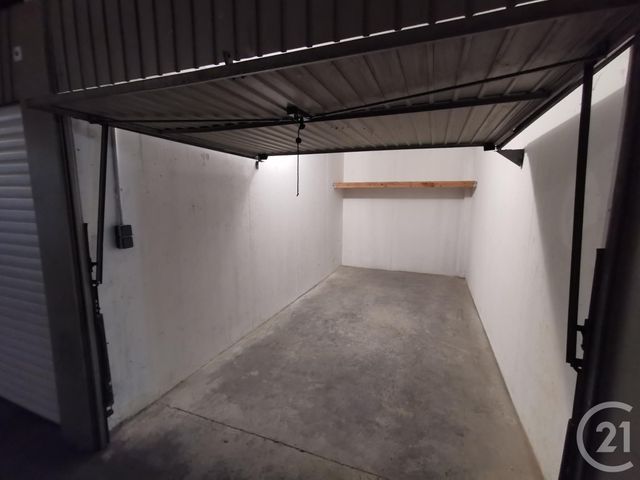 Parking à louer - 13 m2 - Nimes - 30 - LANGUEDOC-ROUSSILLON