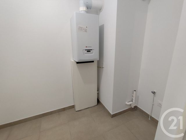 Afficher la photo en grand Appartement T3 à louer - 3 pièces - 72,20 m2 - Nimes - 30 - LANGUEDOC-ROUSSILLON
