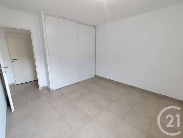 Afficher la photo en grand Appartement T3 à louer - 3 pièces - 72,20 m2 - Nimes - 30 - LANGUEDOC-ROUSSILLON