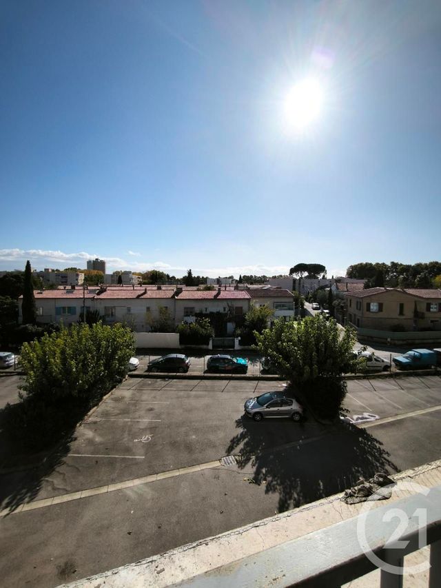 Appartement Studio à vendre - 1 pièce - 22,75 m2 - Nimes - 30 - LANGUEDOC-ROUSSILLON