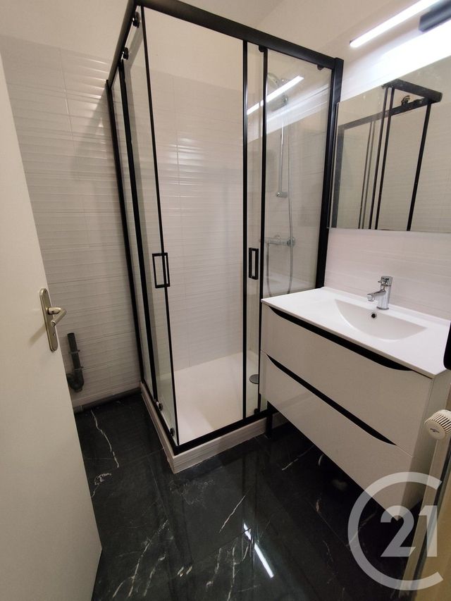 Appartement à louer - 2 pièces - 50,60 m2 - Nimes - 30 - LANGUEDOC-ROUSSILLON