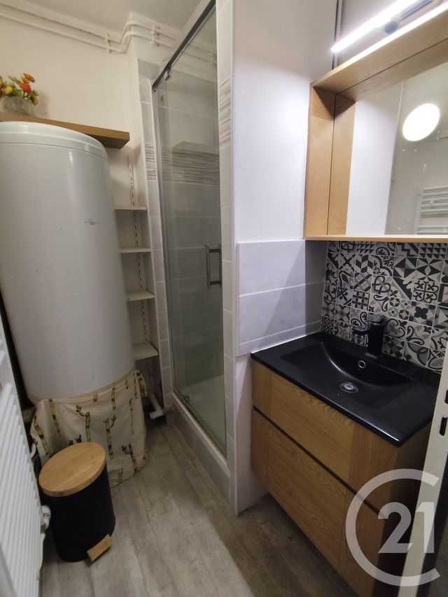 Appartement T4 &agrave; louer - 4 pi&egrave;ces - 63,79 m2 - Nimes - 30 - LANGUEDOC-ROUSSILLON