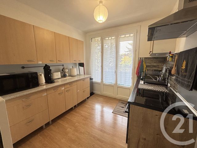 Appartement T3 &agrave; louer - 3 pi&egrave;ces - 53,15 m2 - Nimes - 30 - LANGUEDOC-ROUSSILLON