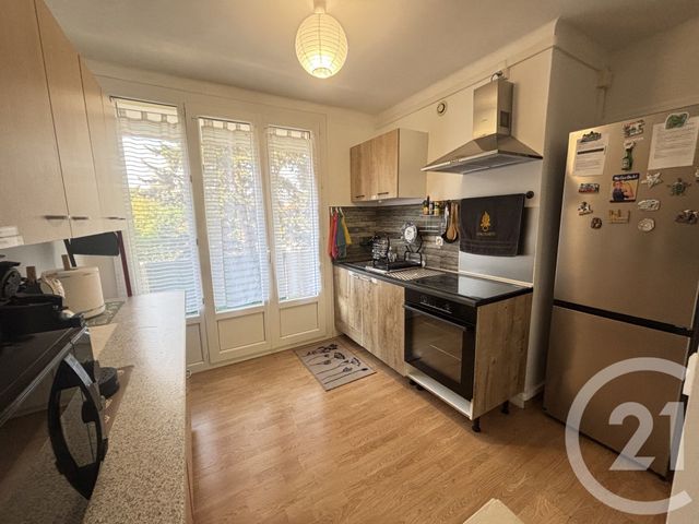 Appartement T3 &agrave; louer - 3 pi&egrave;ces - 53,15 m2 - Nimes - 30 - LANGUEDOC-ROUSSILLON