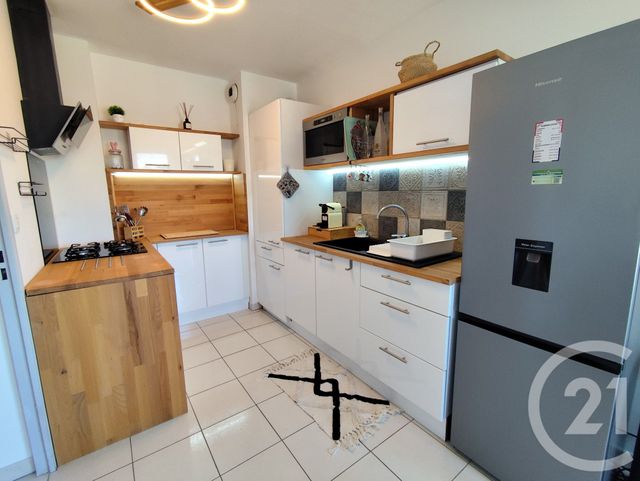 Appartement T2 &agrave; louer - 2 pi&egrave;ces - 40,58 m2 - Nimes - 30 - LANGUEDOC-ROUSSILLON