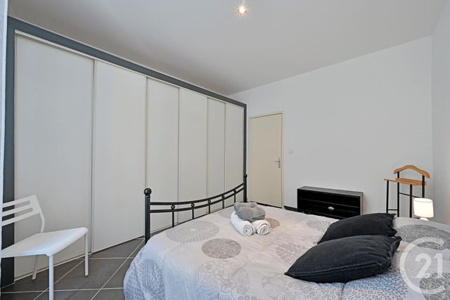 Appartement T3 &agrave; louer - 3 pi&egrave;ces - 68,41 m2 - Nimes - 30 - LANGUEDOC-ROUSSILLON