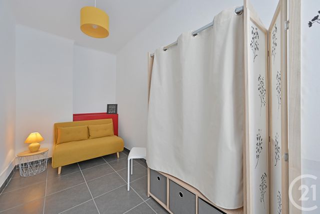 Appartement T3 &agrave; louer - 3 pi&egrave;ces - 68,41 m2 - Nimes - 30 - LANGUEDOC-ROUSSILLON