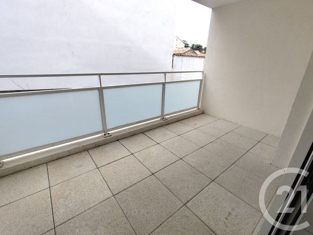 Appartement T2 &agrave; louer - 2 pi&egrave;ces - 41,50 m2 - Nimes - 30 - LANGUEDOC-ROUSSILLON