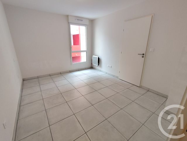 Appartement T2 &agrave; louer - 2 pi&egrave;ces - 41,50 m2 - Nimes - 30 - LANGUEDOC-ROUSSILLON