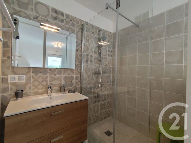 Appartement T2 &agrave; louer - 2 pi&egrave;ces - 36,31 m2 - Nimes - 30 - LANGUEDOC-ROUSSILLON