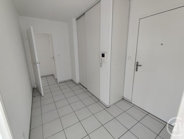 Appartement T4 &agrave; louer - 4 pi&egrave;ces - 83,42 m2 - Nimes - 30 - LANGUEDOC-ROUSSILLON