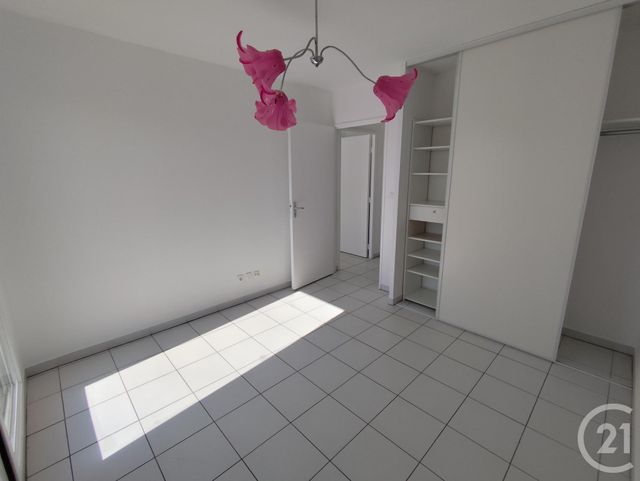 Appartement T4 &agrave; louer - 4 pi&egrave;ces - 83,42 m2 - Nimes - 30 - LANGUEDOC-ROUSSILLON