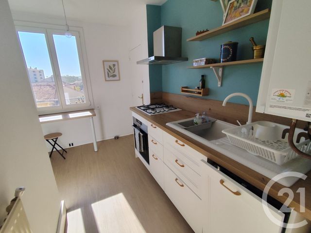 Appartement T3 &agrave; louer - 3 pi&egrave;ces - 53,95 m2 - Nimes - 30 - LANGUEDOC-ROUSSILLON