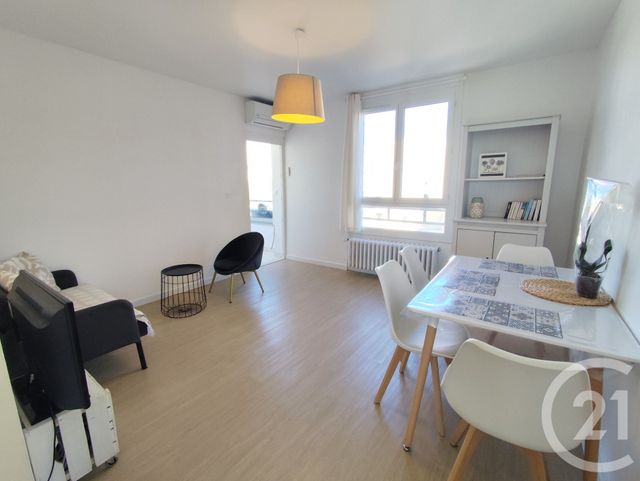 Appartement T3 &agrave; louer - 3 pi&egrave;ces - 53,95 m2 - Nimes - 30 - LANGUEDOC-ROUSSILLON