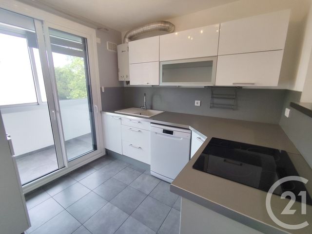 Appartement T3 &agrave; louer - 3 pi&egrave;ces - 51,32 m2 - Nimes - 30 - LANGUEDOC-ROUSSILLON
