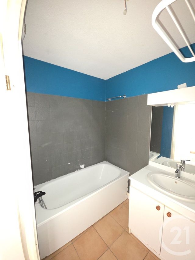 Appartement F1 bis &agrave; vendre - 3 pi&egrave;ces - 53,06 m2 - Nimes - 30 - LANGUEDOC-ROUSSILLON