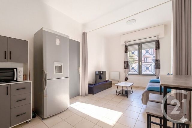 Appartement &agrave; vendre - 2 pi&egrave;ces - 25,70 m2 - Nimes - 30 - LANGUEDOC-ROUSSILLON
