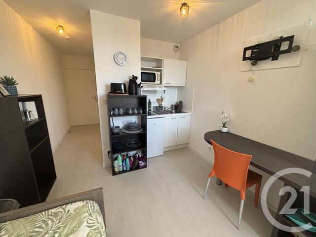 Appartement Studio &agrave; louer - 1 pi&egrave;ce - 17,91 m2 - Nimes - 30 - LANGUEDOC-ROUSSILLON