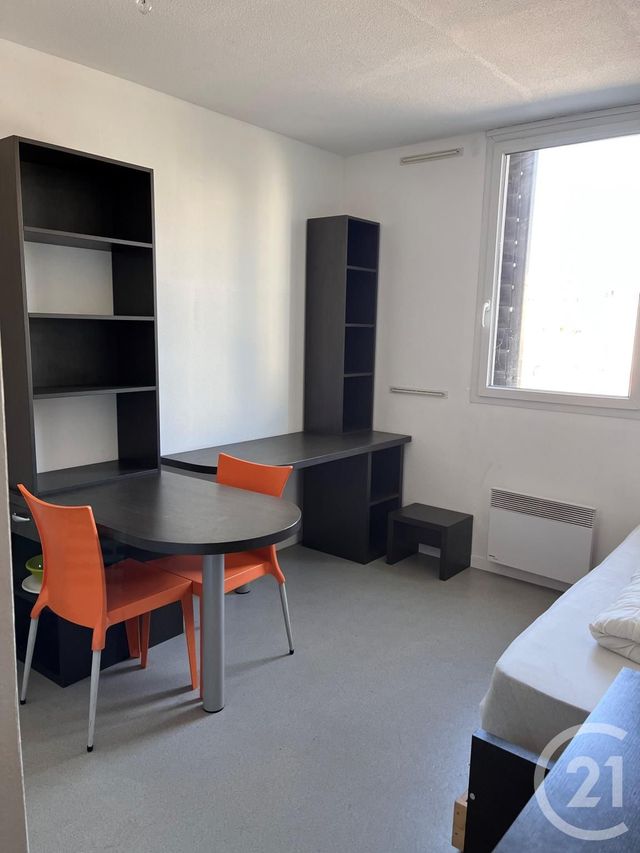 Appartement Studio &agrave; louer - 1 pi&egrave;ce - 18,17 m2 - Nimes - 30 - LANGUEDOC-ROUSSILLON