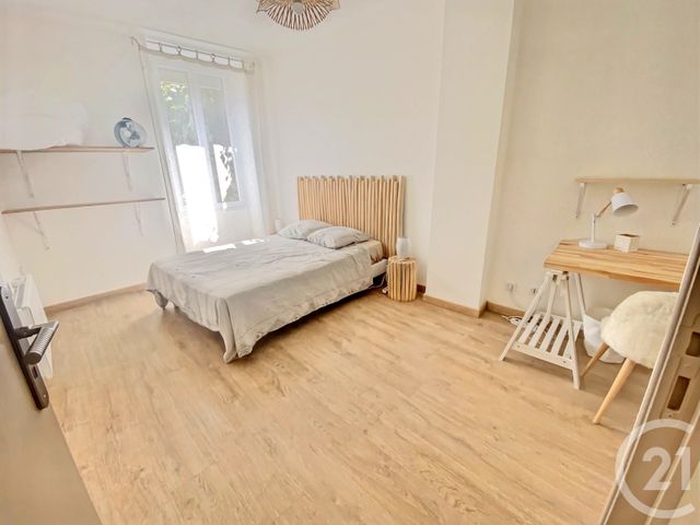 Appartement T3 &agrave; louer - 4 pi&egrave;ces - 61,33 m2 - Nimes - 30 - LANGUEDOC-ROUSSILLON
