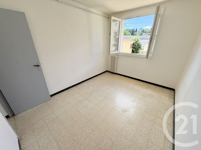 Appartement F4 &agrave; vendre - 4 pi&egrave;ces - 66,50 m2 - Nimes - 30 - LANGUEDOC-ROUSSILLON