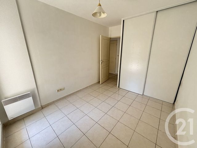 Appartement T3 &agrave; louer - 3 pi&egrave;ces - 55,02 m2 - Nimes - 30 - LANGUEDOC-ROUSSILLON
