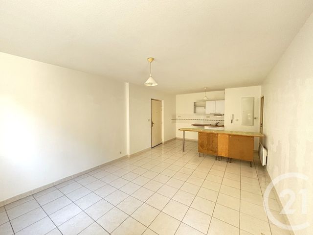 Appartement T3 &agrave; louer - 3 pi&egrave;ces - 55,02 m2 - Nimes - 30 - LANGUEDOC-ROUSSILLON